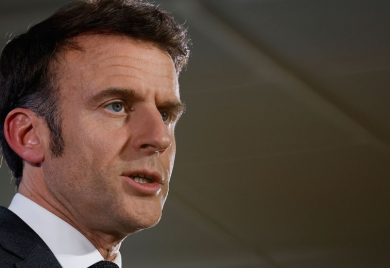 Makron: Putin uznemiren, razotkrivamo njegovu igru