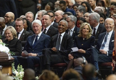 Barak Obama na sahrani Džesija Džeksona žestoko napao Trampa