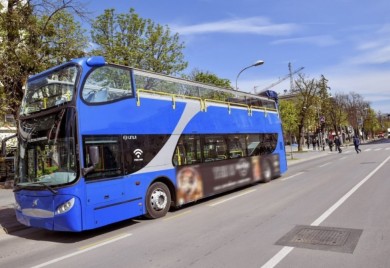 Ovako izgleda prvi panoramski bus, besplatna vožnja tokom aprila