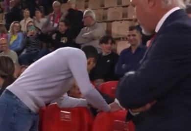 Đoković gleda Partizan iz prvog reda (VIDEO)