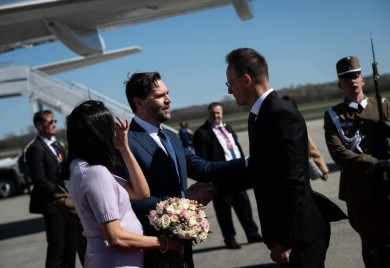 Vens doputovao u Budimpeštu, dočekao ga Peter Sijarto