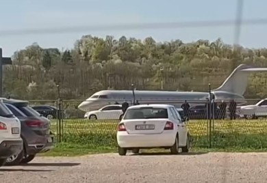Donald Tramp Mlađi stigao na aerodrom u Mahovljanima, počinje posjeta Republici Srpskoj