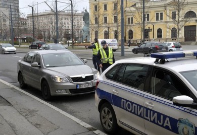 Policija pretresla stan, trinaestogodišnjak prijetio da će ponoviti masakr iz Beograda