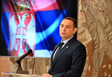 Ugrožena fotelja Aleksandra Vulina u BIA, mogući nasljednik Zlatibor Lončar?