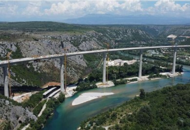 Spojen most Počitelj, jedan od najviših u regionu i najveći na Koridoru 5C
