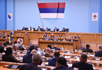 Posebna sjednica o vetu Cvijanovićeve