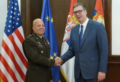 Vučić sa Harisom: Srbija opredijeljena za jačanje odnosa sa SAD