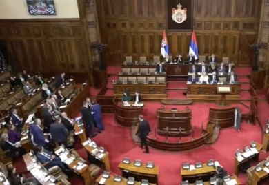Incident u Skupštini Srbije između poslanika vladajućih i opozicionih stranaka