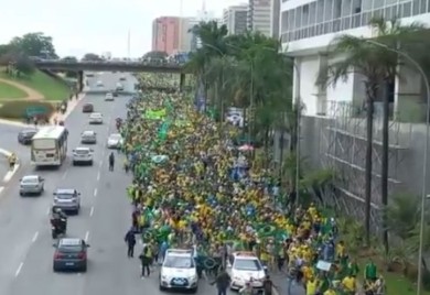 Haos u Brazilu: Bolsonarove pristalice upale u predsjedničku palatu i Kongres (VIDEO)