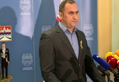 SDS od Petkovića očekuje da vrati mandat: Neka pokaže da nije jedan od papaka