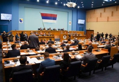 Pokret za državu, Vukanović i Zagorka Grahovac nisu glasali za Rezoluciju o KiM