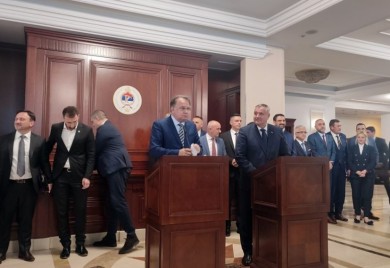 Nikšić nakon sjednice vlada Srpske i FBiH: Zajednički raditi za dobrobit građana