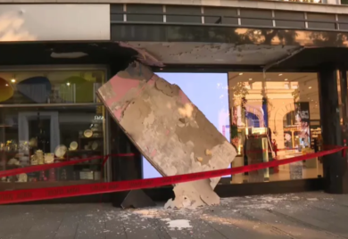 Ko je odgovoran za pad nadstrešnice u centru Beograda
