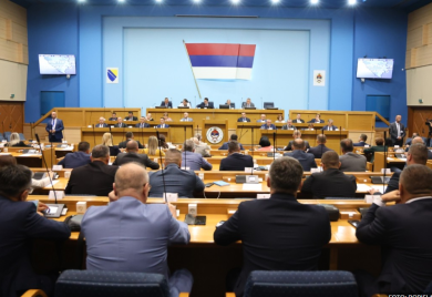 Tenzije u parlamentu: Stevandić nazvao Vukanovića ološom, dobio odgovor