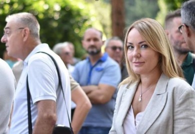 Predizborni trening Maje Dragojević Stojić – obraćaj se glasačima kao da su debili! (AUDIO)