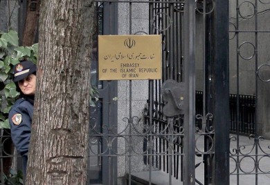 Iranske diplomate spaljuju dokumente u ambasadi