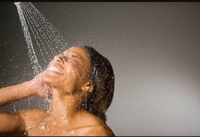 Stručnjaci objašnjavaju da li je jutarnje tuširanje dobro za kožu