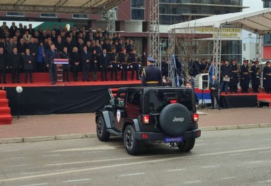 Održan svečani defile povodom Dana Republike, razvijena zastava duga 527 metara (VIDEO, FOTO)