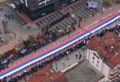 Ovako je izgledala razvijena zastava Republike Srpske duga 527 metara (VIDEO)