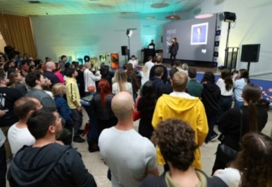 Humanost za javnu kuhinju: Akcija “Umjetnost koja nikome ne treba” prikupila više od 10.000 KM
