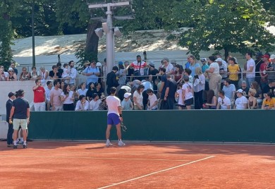 Baki pozlilo na treningu Alkaraza, on pritrčao u pomoć (FOTO)