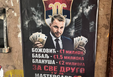 Osvanuli plakati po Banjaluci: Da li Stanivuković kupuje članove SDS-a?