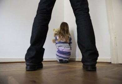 Srbinu u Americi prijeti doživotna robija zbog pedofilije, supruga komšijama rekla da je umro