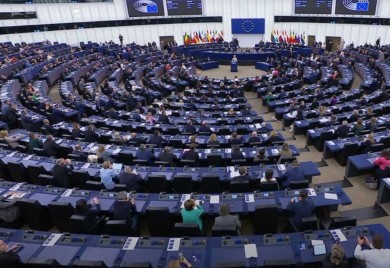 Ljevičari u Evropskom parlamentu Orbanu zapjevali "Bella Ciao" (VIDEO)