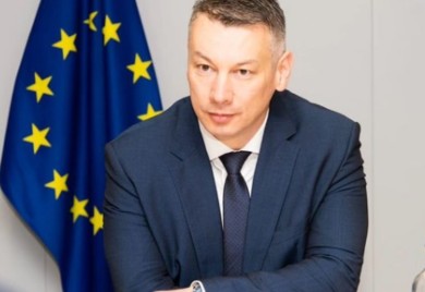 Nešić odgovorio Šmitu: Niti je ovo BiH s kraja devedesetih, niti sam ja Poplašen