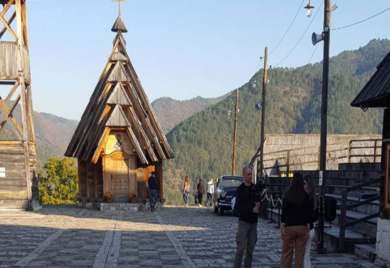Sutra "Pozorišni Kustendorf"