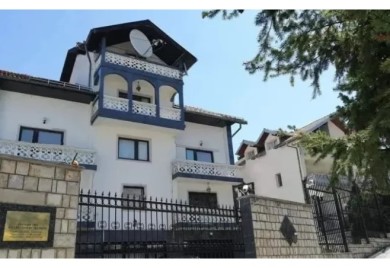 Ambasada Rusije: OHR reagovanjem o ordenu Putinu pokazao da je irelevantan