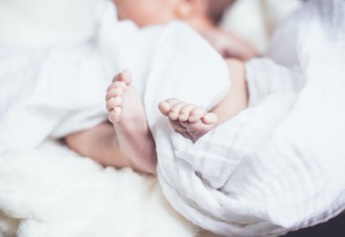Pronašao ostavljenu bebu: Sama na trotoaru, u kolicima, u pola noći