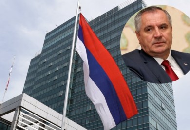 Pojedini nemaju nijednog: Evo koliko savjetnika ima Višković, a koliko ostali ministri