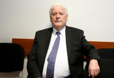 Nastavlja se politički haos: Abdić proglasio budžet