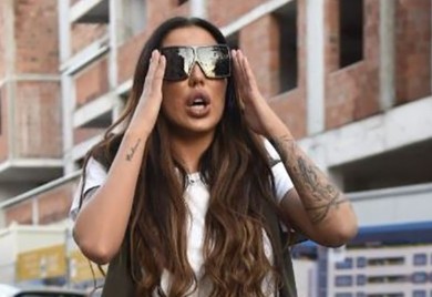 Nepoznati napadač nožem nasrnuo na starletu: Tijana Ajfon napadnuta nasred ulice