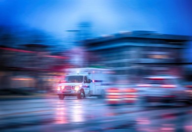 SRBIJA: Sudar autobusa i šlepera na putu Šabac - Ruma