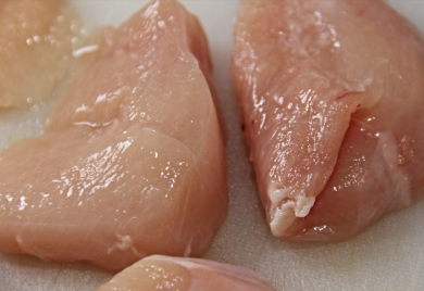 Uzgajivači najavljuju nestašicu pilećeg mesa, moguća poskupljenja