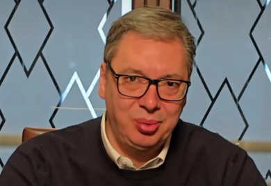 Vučić razgovarao sa Hrkom