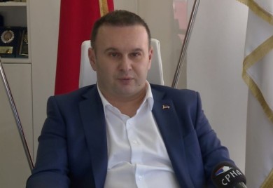 Nema saglasnosti o raspodjeli prihoda od PDV-a, Ćosić ide kod premijera