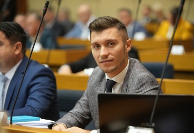 Nastavljaju se burne reakcije na objavu Kresojevića - javljaju se i odbornici i poljoprivrednici: “Dok proziva Vladu, Banjaluka dvije godine ne isplaćuje podsticaje”