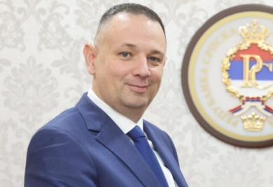 Gdje je mjera?! Ćosić poručio Kresojeviću: „Vi se u selo razumijete kao Mara….”