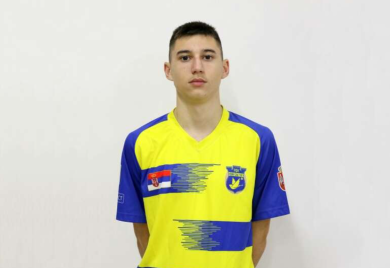 Jeziva scena: Fudbaleru slomljena noga na dva mjesta, sudija ni da prekine meč