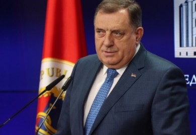 Dodik: Optužuje me Borenović, koji je sa Izetbegovićem i Komšićem preglasavao Srbe