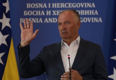 Nema baš nikakve veze sa ekonomijom: O finansijama BiH u svijetu govori ministar odbrane