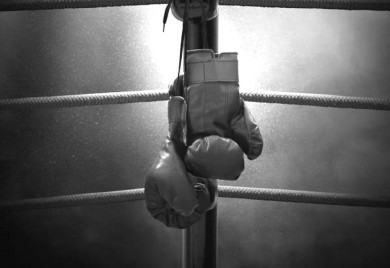 Bokser preminuo nakon što se srušio u ringu