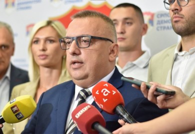 PDP napustio skupštinsku većinu u Modriči – Radulović: Ovo je ucjena