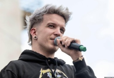 Bejbi Lazanja zvanično počinje svjetsku karijeru