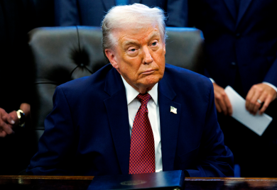 Tramp poslao niz dokumenata, Evropa zaprepaštena