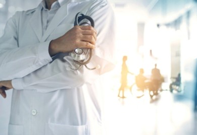 Doktori tvrde da nisu plate najveće zlo: Evo koliko zarađuju zdravstveni radnici