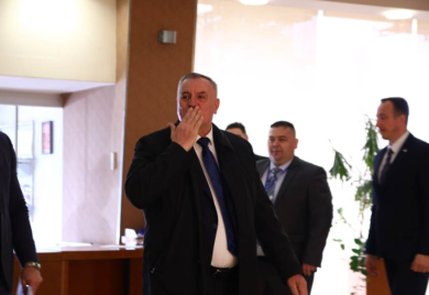 Danas zgusnut raspored u NSRS: Višković slao poljupce novinarima (FOTO)